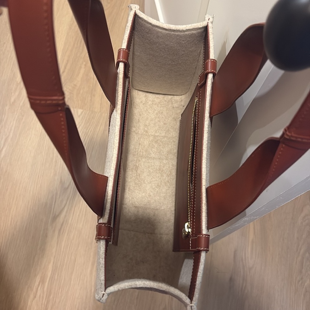 Chloe Woody tote. - Picture 3 of 4